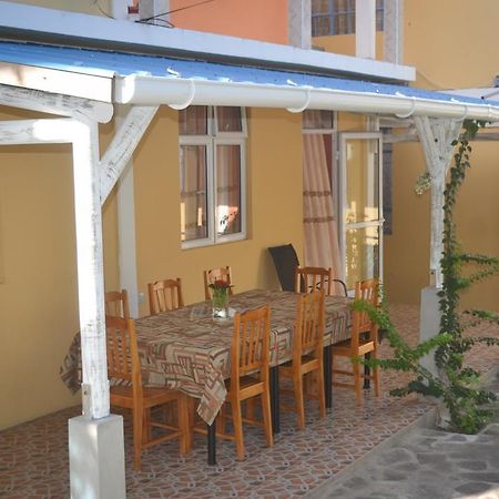 Merlin Guest House Nouvelle Découverte Exterior foto
